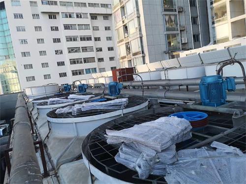 低速大風量冷卻塔風機 低速大風量<a href=http://www.yhgjgyxgs.com/peijian/fan/ target=_blank class=infotextkey>冷卻塔風機</a>