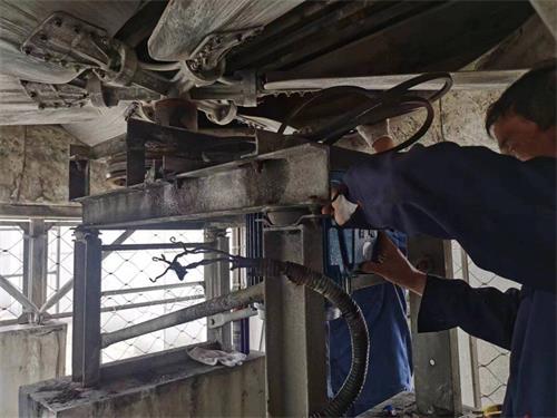 <a href=http://www.yhgjgyxgs.com/peijian/fan/ target=_blank class=infotextkey>冷卻塔風(fēng)機(jī)</a>噪聲控制方法